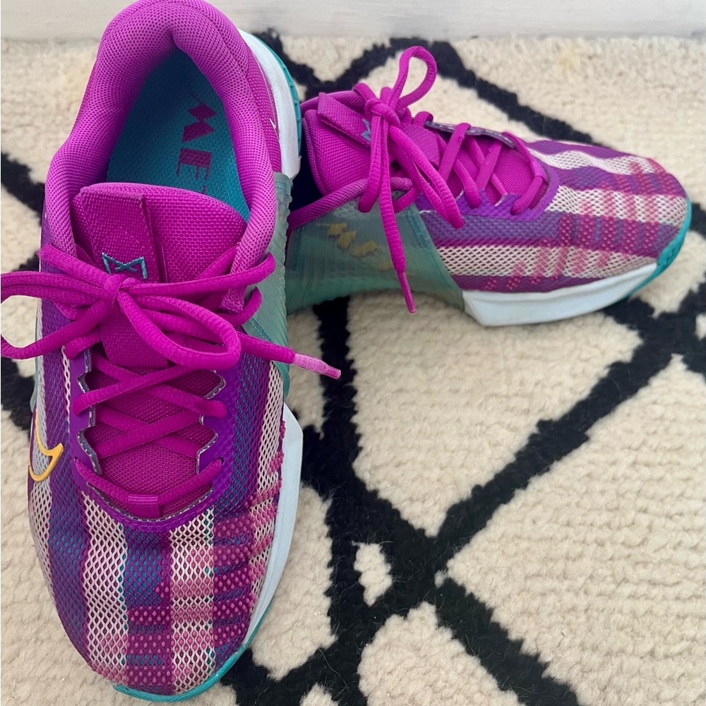 Women's Nike Metcon 9 AMP Training Shoes, size 8 (us), gently used. - Picture 7 of 13